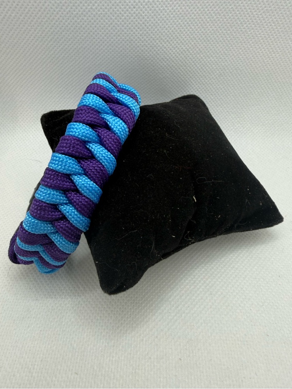 Handmade Light Blue and Purple Paracord Bracelet – Side Release Buckle